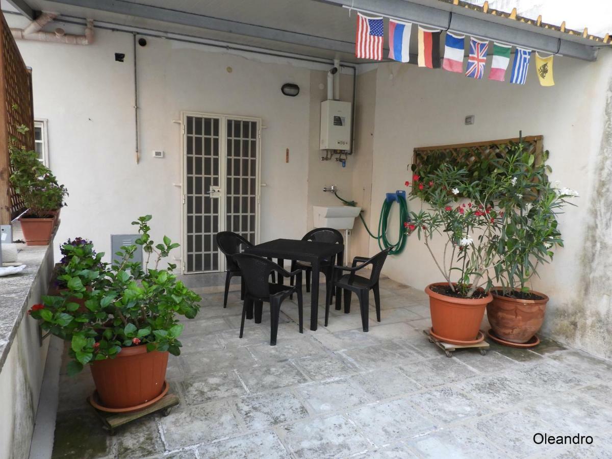 Apartamento Oleandro E Glicine Lecce Exterior foto